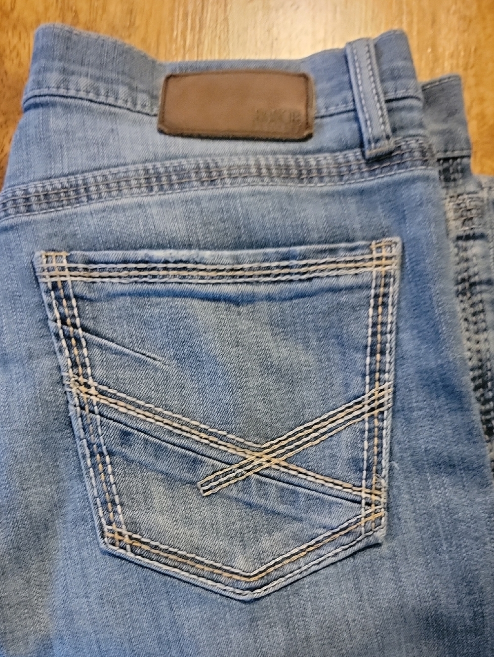 BKE Men’s Light Blue Relaxed Jeans